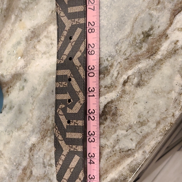 Gucci Black and Tan Belt with Silver Logo Buckle - Picture 4 of 9